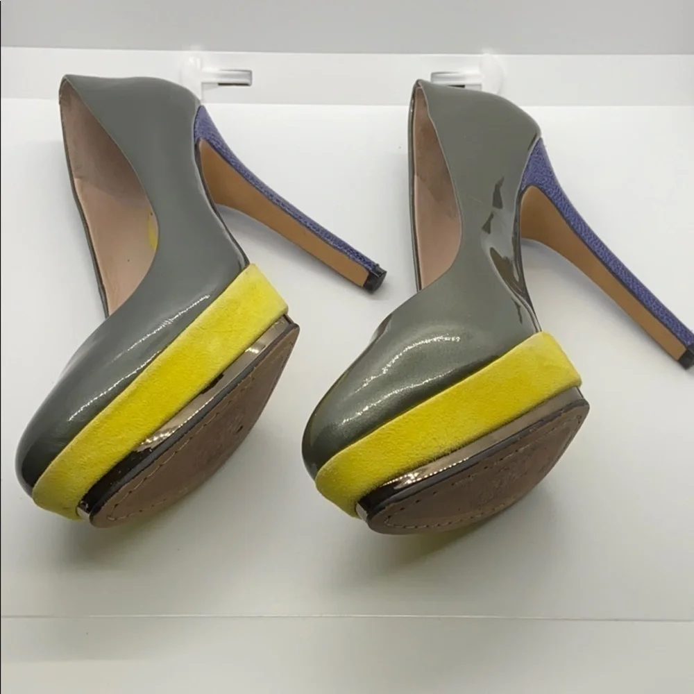 Vince Camuto vince camuto